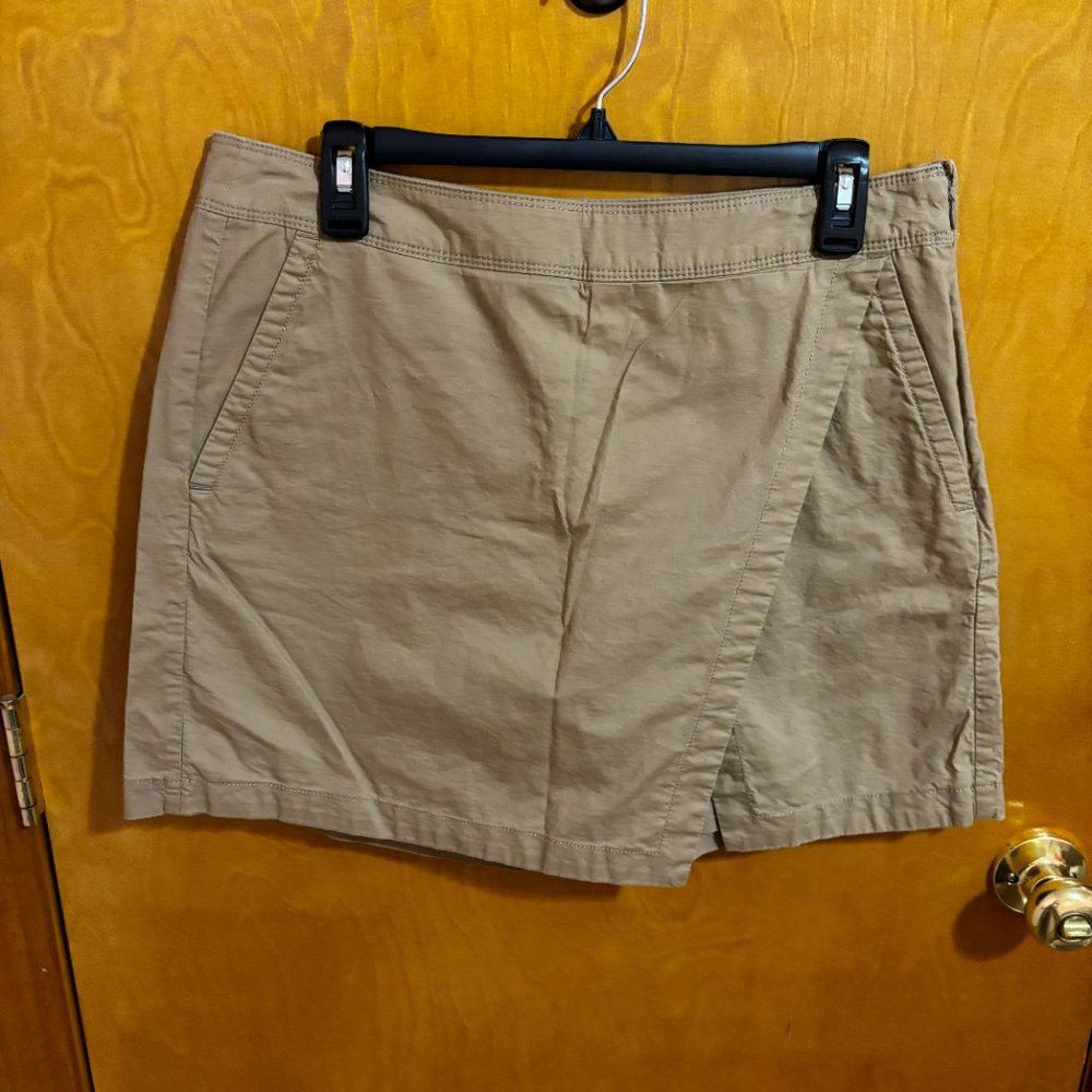 LIZ Claiborne tan khaki golf skort skirt shorts size 8 - Picture 2 of 11